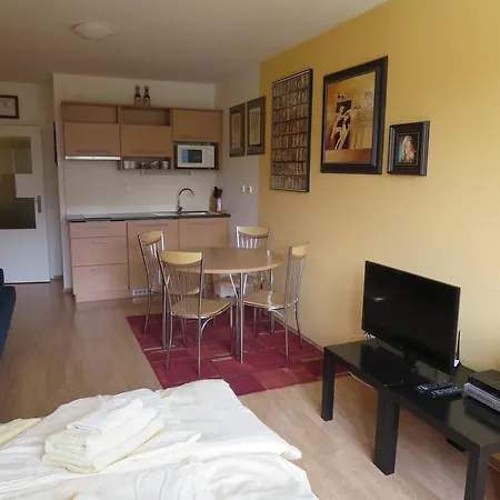27 Apartmán *